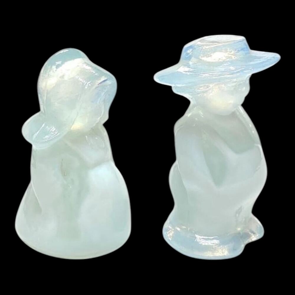 Boyd Art Glass Eli Sarah Amish Children Figurine Set 1997 Marshmallow Vintage